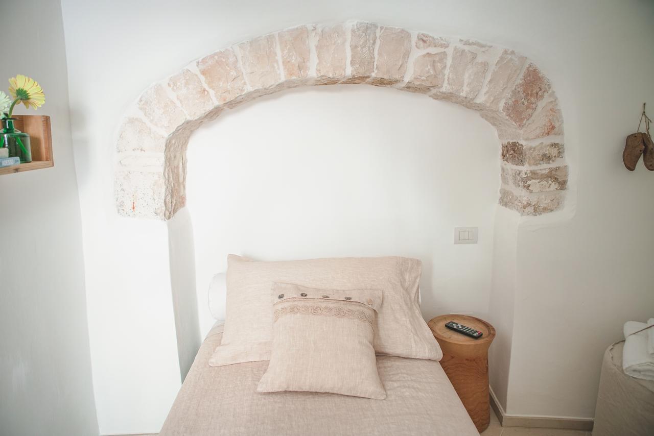 Bed and Breakfast Trullo Essenza-Trulli Anti Charme & Relax Alberobello Exterior foto